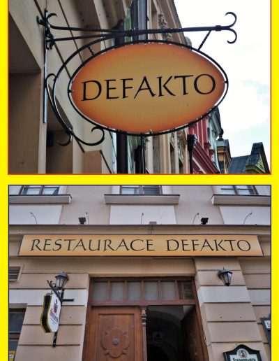 Vývěsní štít restaurace DEFAKTO